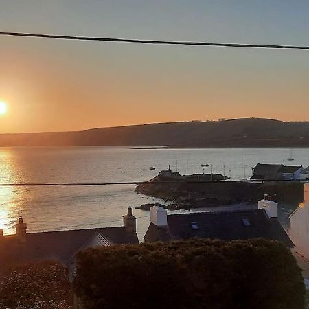 Arvonia Sleeps 7, Sea Views, Dog Friendly Villa New Quay  Eksteriør billede